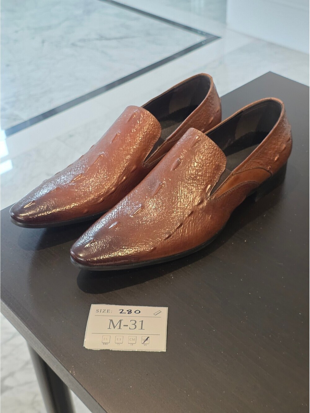 Men's Brown Textured Leather Loafers